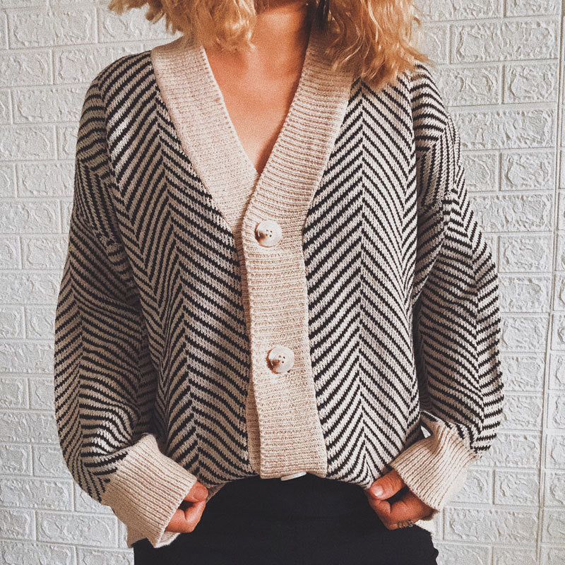 Damen Strickjacke mit modernem Zickzackmuster und kuscheligem Material EB