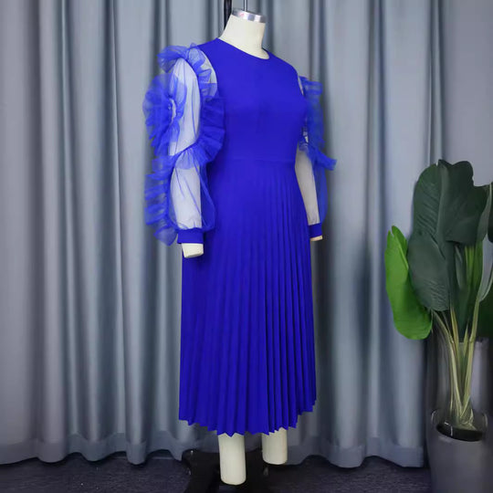 Damen plissiertes Kleid mit voluminösen Tüllärmeln EB
