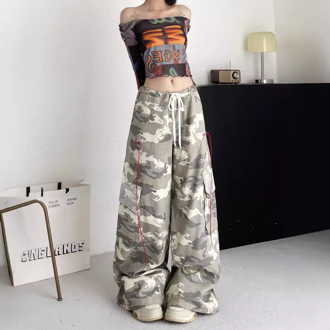 Damen Cargo-Hose im lässigen Oversized-Schnitt mit modischem Camouflage-Design EB