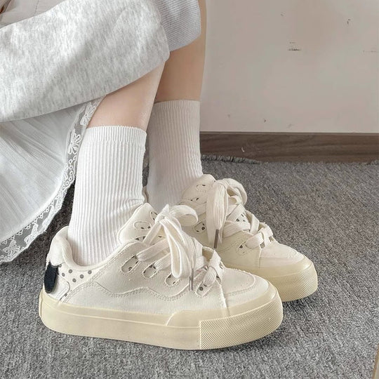 Damen Komfortable Sneakers mit dickem Plateau und verspieltem Schnürsystem EB