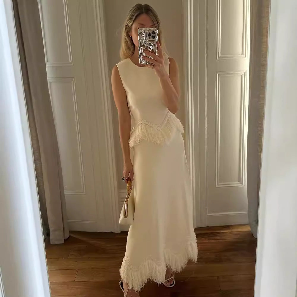 Damen Elegantes Maxikleid mit Fransenbesatz und feinem Saum EB