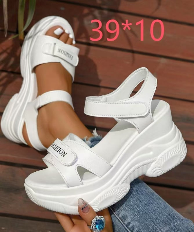 Damen Komfortable und modische Sandalen mit verstellbaren Riemen und hoher Plattform EB