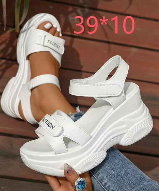 Damen Komfortable und modische Sandalen mit verstellbaren Riemen und hoher Plattform EB