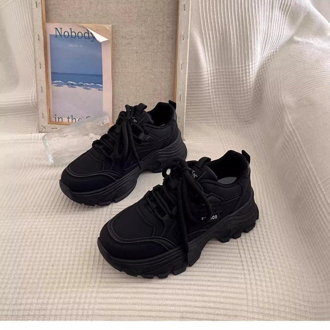 Damen Sportliche Sneakers mit robustem Profil und bequemer Dämpfung EB