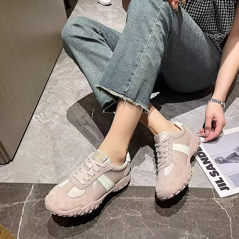 Damen Sportliche Sneakers mit innovativer Sohle und hochwertigem Wildleder-Obermaterial EB