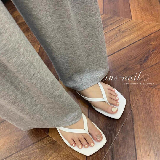 Damen Minimalistische Zehentrenner-Sandalen mit ergonomischem Design EB