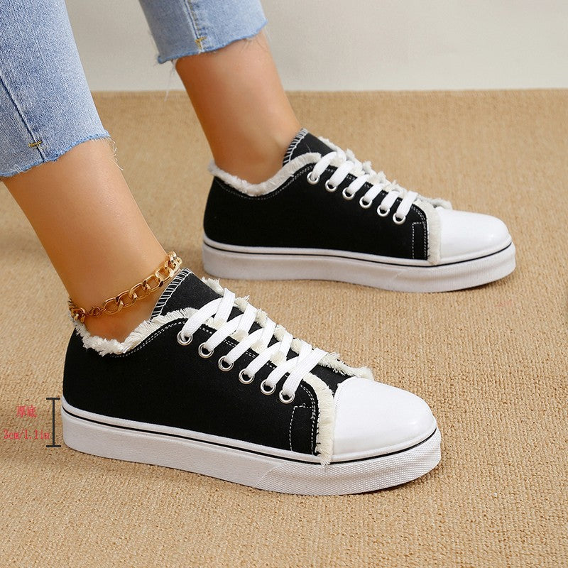 Damen Sneaker mit fransigem Obermaterial und modischer Riemenverzierung EB