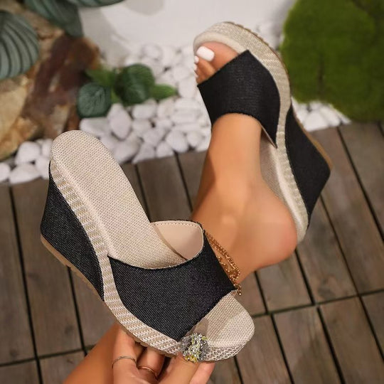 Damen Wedge-Sandaletten mit geflochtenem Absatz und modischem Obermaterial EB