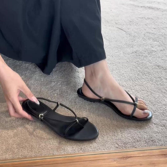 Damen flache Sandalen mit verstellbarem Riemendesign und luxuriösen Akzenten EB