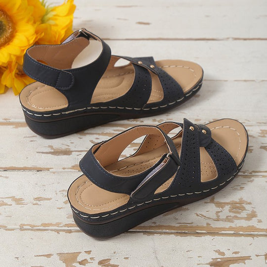 Damen Komfortable Sandalen mit luftiger Perforation und anatomischem Fußbett EB