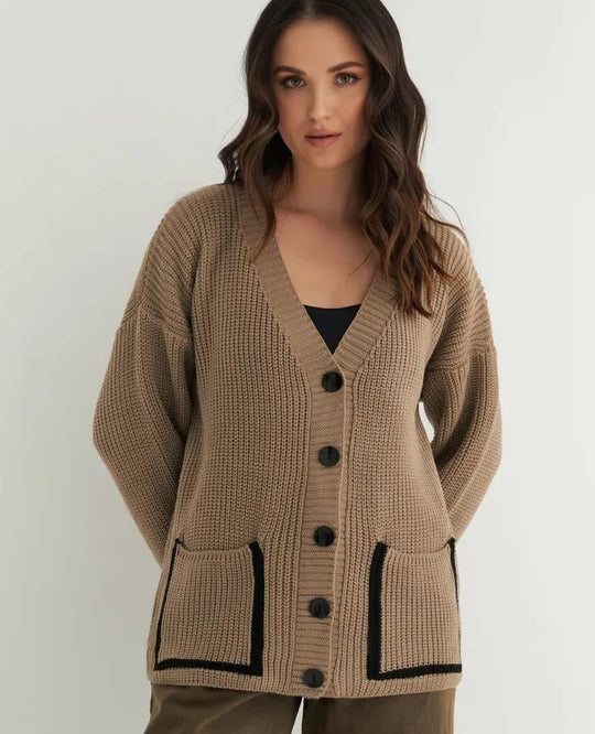 Damen Lässiger Strickcardigan mit tiefem V-Ausschnitt und praktischen Taschen EB