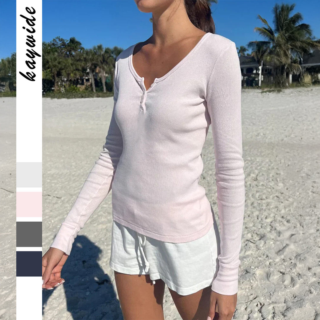 Damen nan tailliertes Henley-Langarmshirt mit tiefem U-Ausschnitt, feiner Rippstruktur und dekorativer Knopfleiste EB