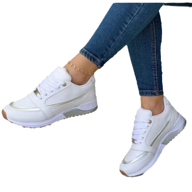 Damen  elegante City-Sneaker mit dezenter Metallic-Infusion, leicht gepolsterter Komfortsohle und profilierter Gummilaufsohle EB
