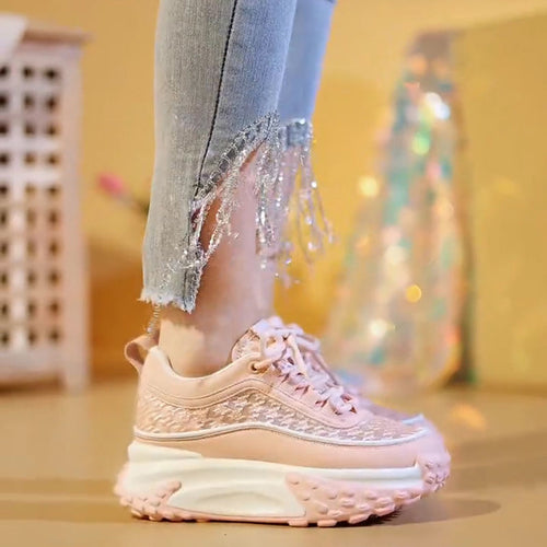 Damen Sportliche Chunky Sneakers mit futuristischem Design und atmungsaktiver Obermaterialstruktur EB