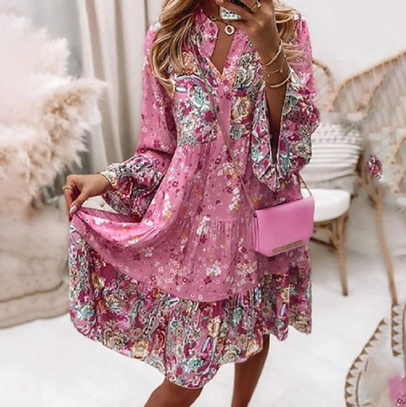 Damen nan kurzes Stufenkleid im Boho-Print mit V-Ausschnitt, geraffter Brustpasse und Balloonärmeln EB