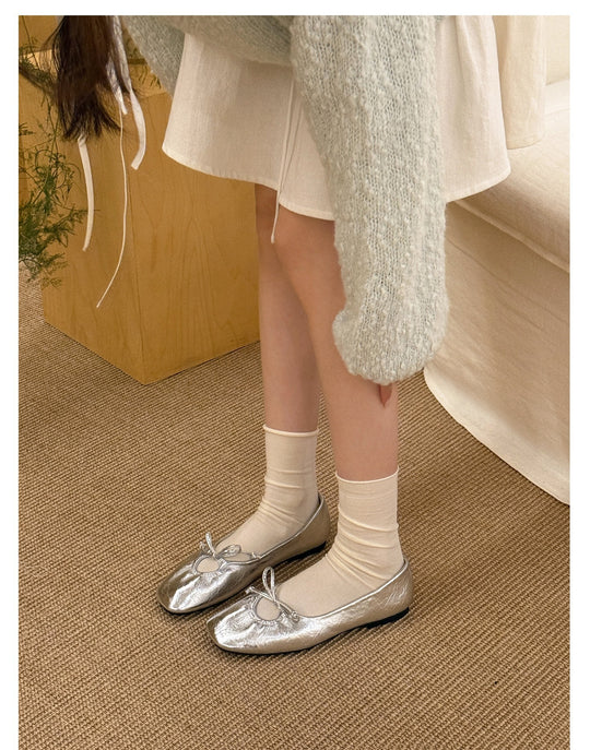 Damen elegante Ballerinas mit geschmeidigem Glanz und dekorativem Schleifchen EB