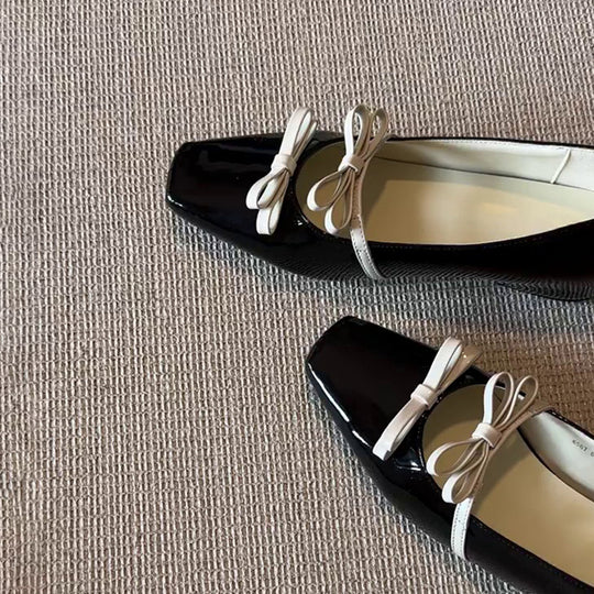 Damen Ballerina-Schuhe mit quadratischer Spitze und dekorativem Schleifchen EB