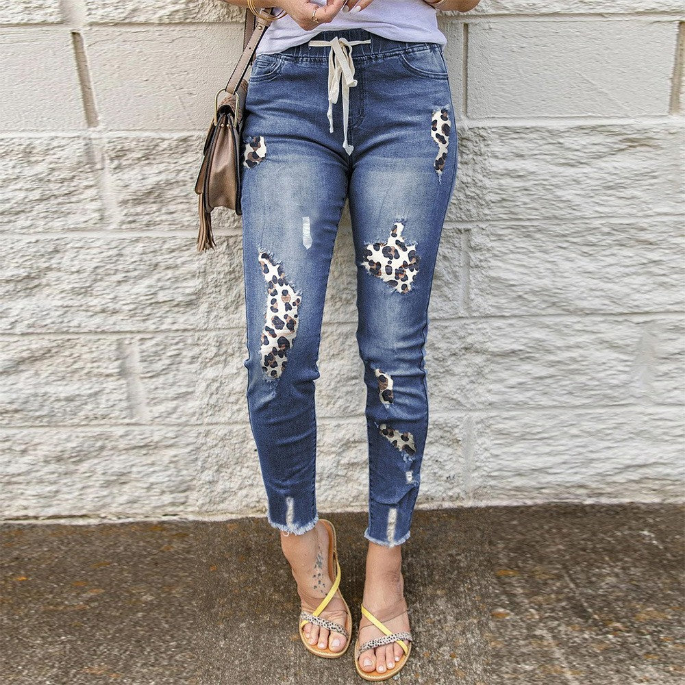Damen Jeans mit lässigem Leo-Print und Destroyed-Details EB
