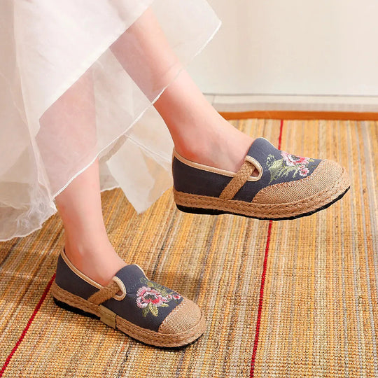 Damen klassische Espadrilles mit handgestickten Blumenmotiven EB