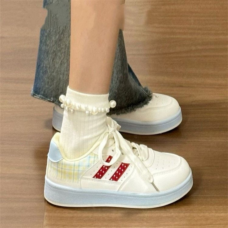 Damen modische und bequeme Sneakers im verzierten Design EB