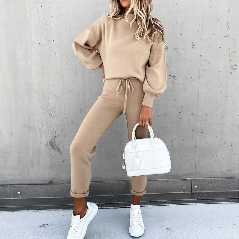 Damen Lässiges und elegantes Sweater-Set mit hohem Kragen EB