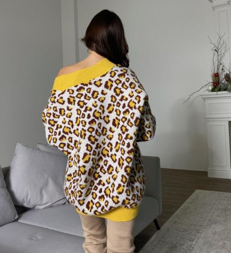 Damen Oversized Pullover mit Schulterdesign und lebhaftem Leopardenmuster EB