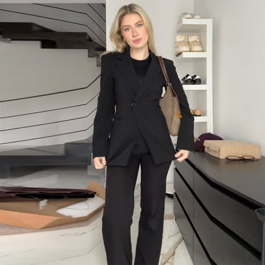 Damen Eleganter Blazer mit tailliertem Schnitt und praktischen Taschen EB
