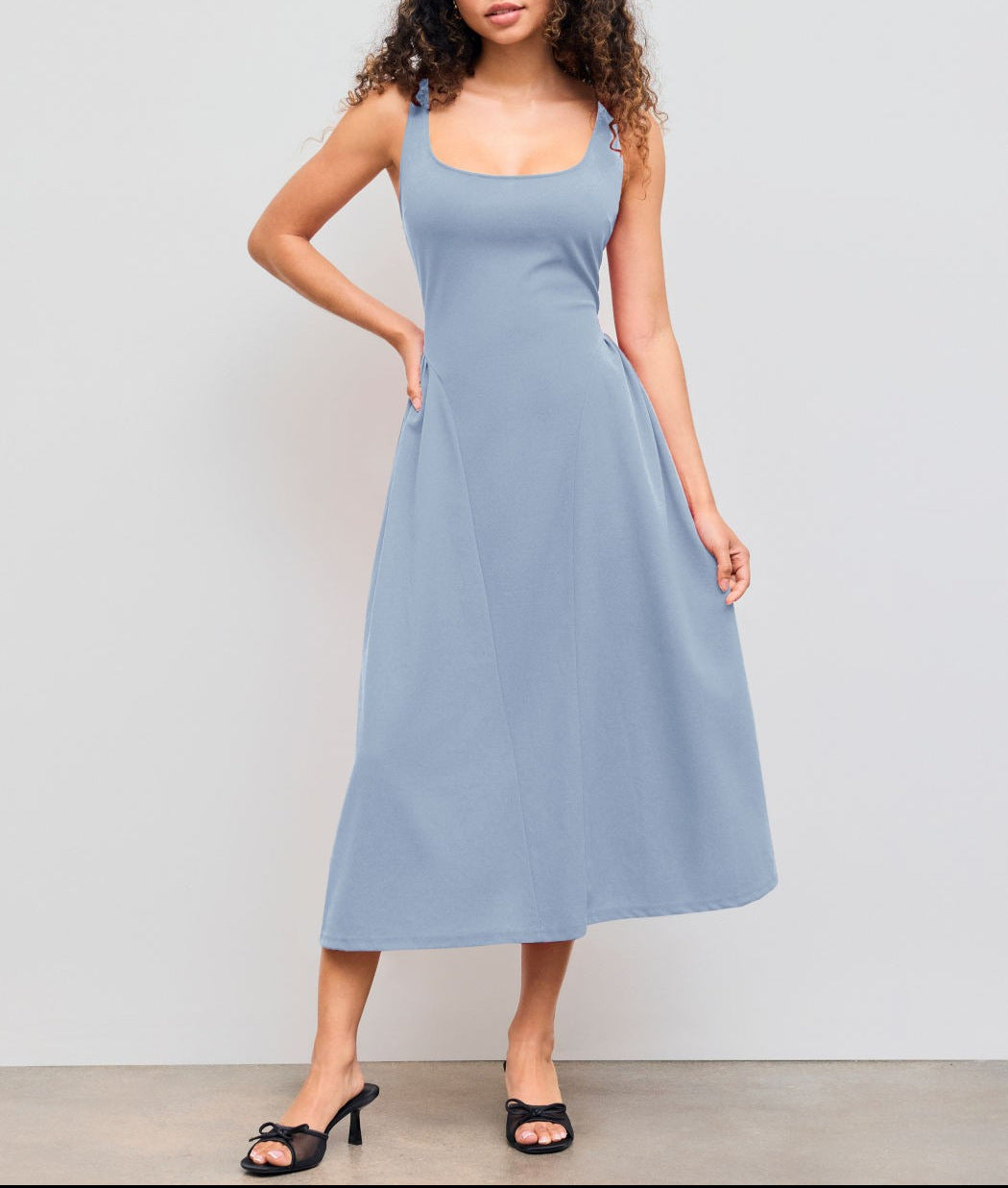 Damen Maxikleid mit schulterfreiem Design und figurfreundlichem Schnitt EB