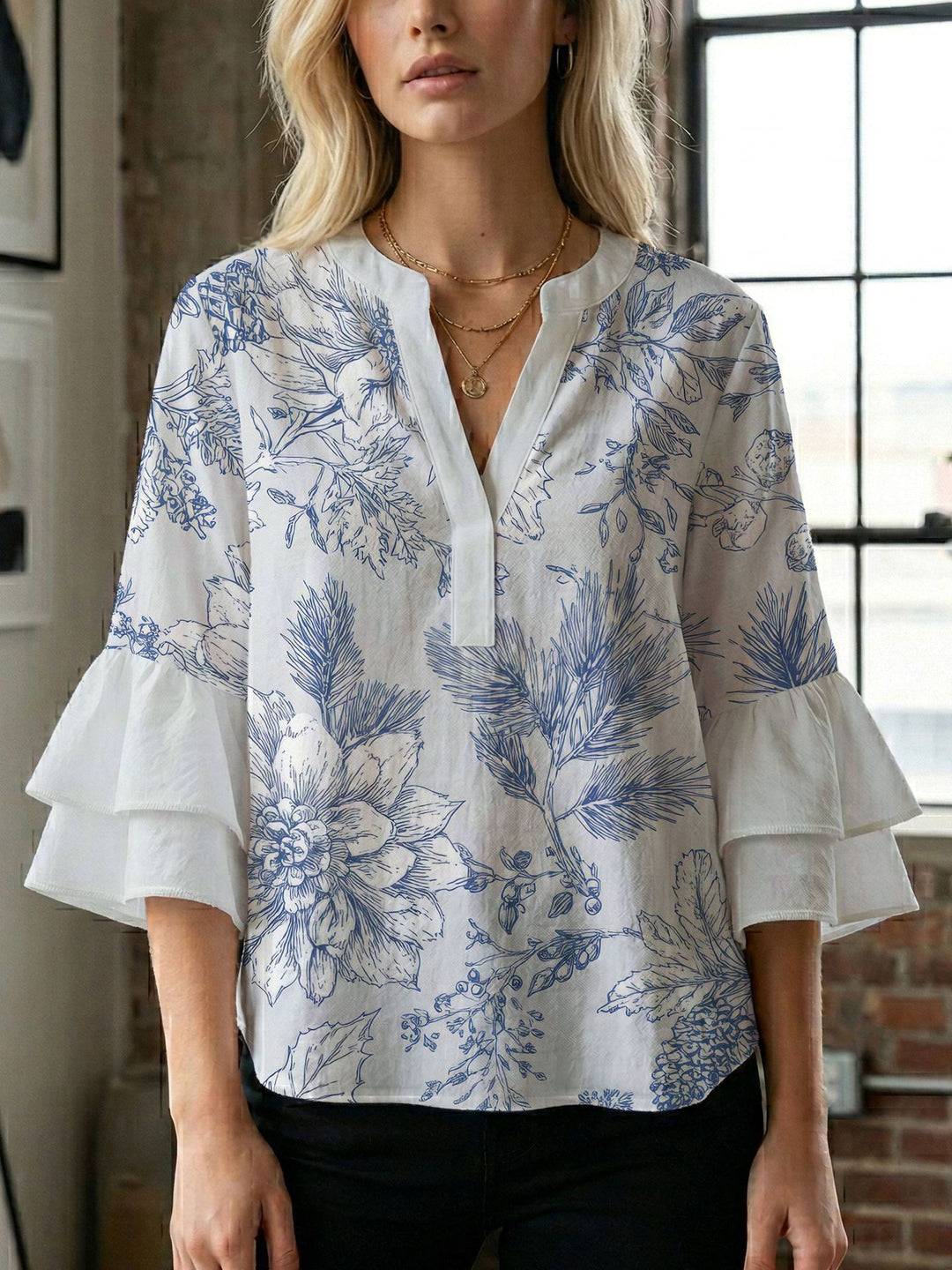 Damen Bluse mit wunderschönen floralem Design EB