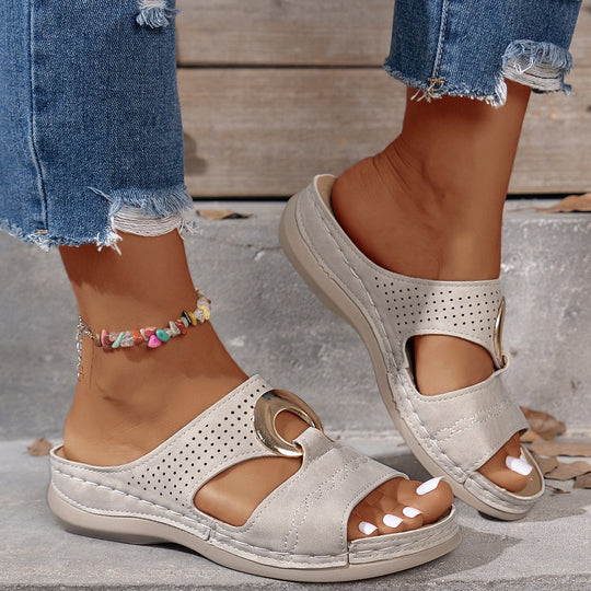 Damen Riemchen-Sandalen mit modischem Lochmuster und eleganter Applikation EB