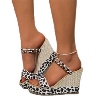 Damen Wedge-Pantoletten mit floralem Design und raffiniertem Riemen EB