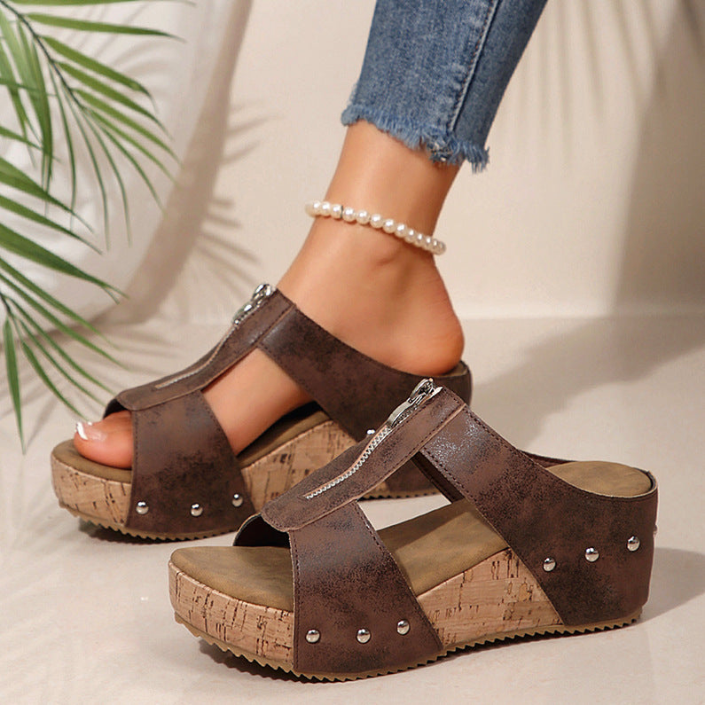 Damen Keil-Sandalen mit dekorativem Riemendesign und komfortablem Fußbett EB