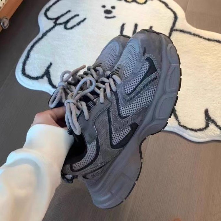 Damen Sportliche Mesh-Sneaker mit dämpfender Sohle und modernem Design EB