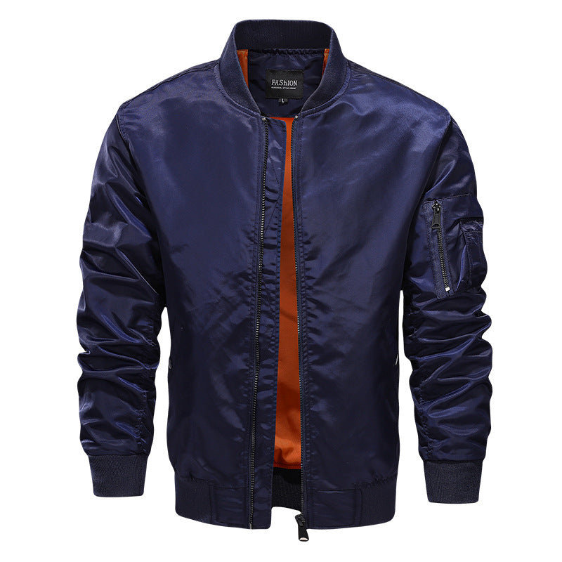 Herren Bomberjacke im Aviator‑Stil mit kontrastiertem Innenfutter und Utility-Ärmeltasche EB