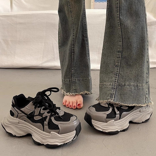 Damen Sportliche Chunky Sneakers mit atmungsaktiven Netz-Elementen EB