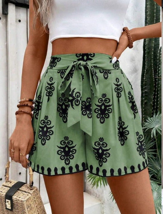 Damen Sommerliche Chino-Shorts mit Bindegürtel EB