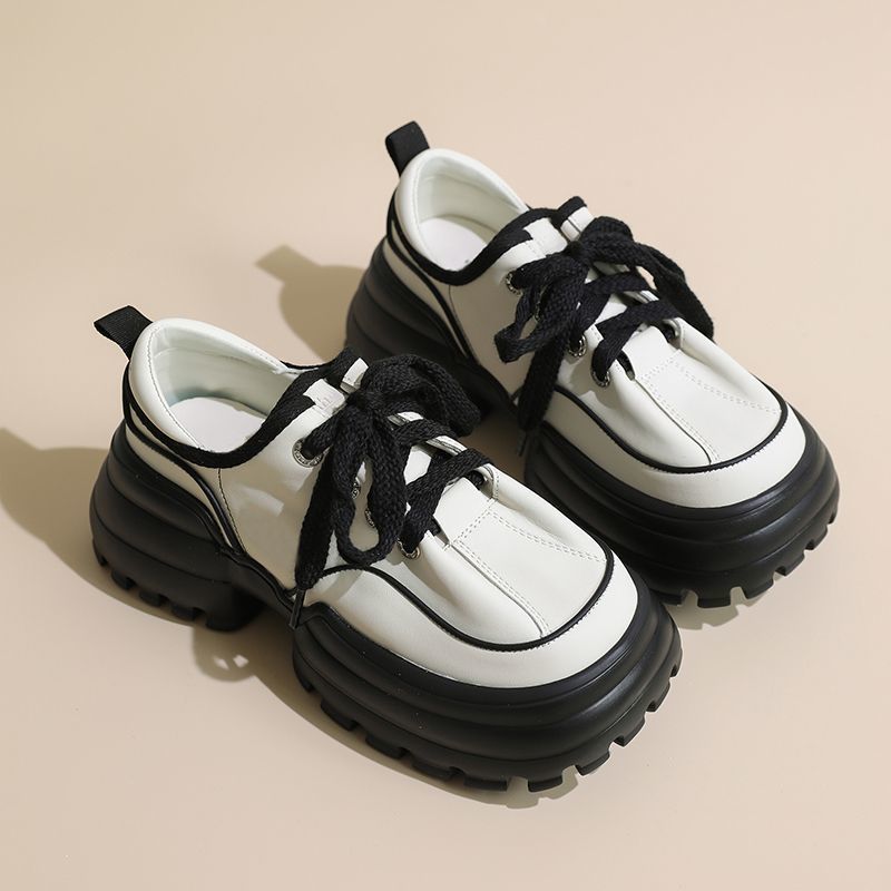 Damen Sportliche Chunky Sneakers mit strapazierfähigem Obermaterial und rutschfester Sohle EB