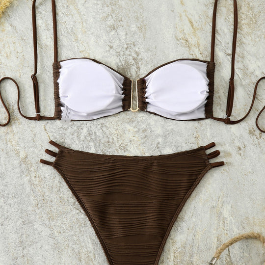 Damen Balkon-Bikini mit raffiniertem Rüschendesign und eleganten Trägern EB