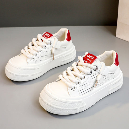 Damen Freizeitsneaker mit perforiertem Obermaterial und modischem Design EB