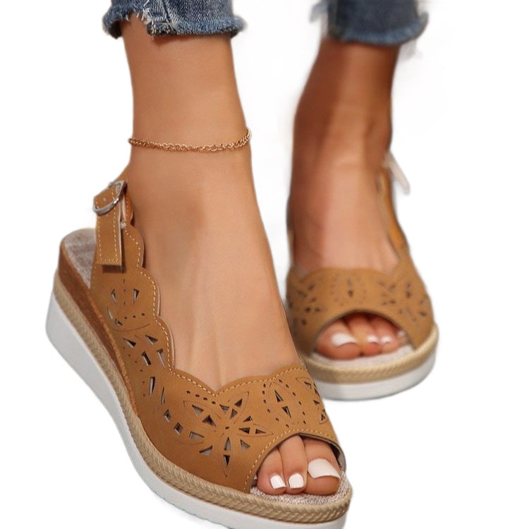 Damen Wedge-Sandaletten mit eleganter Lochmuster-Details EB