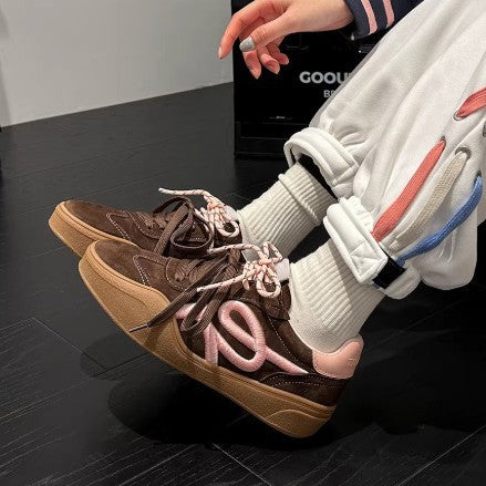 Damen modische Sneaker mit glänzenden Akzenten EB