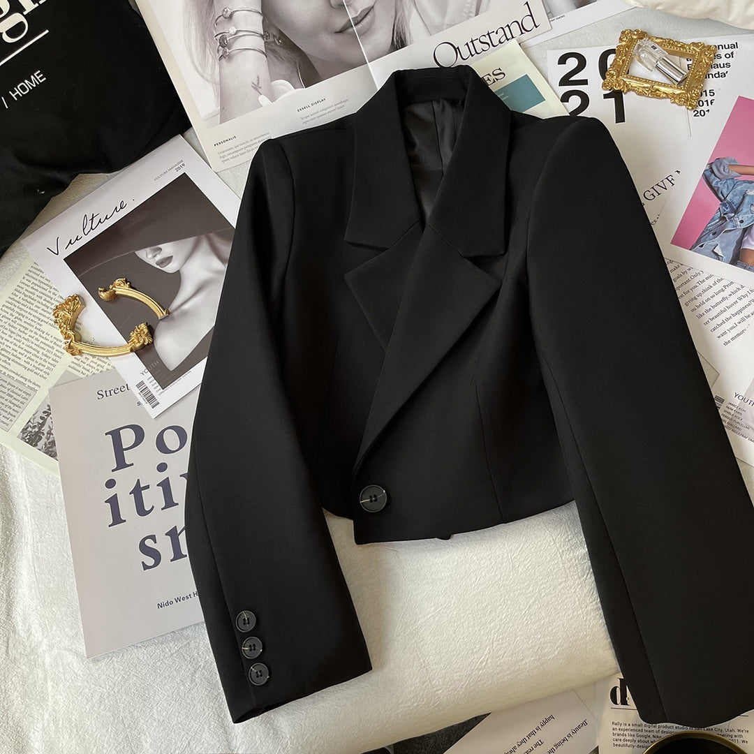 Damen nan kurzer taillierter Blazer mit markantem Revers und Ein-Knopf-Verschluss EB