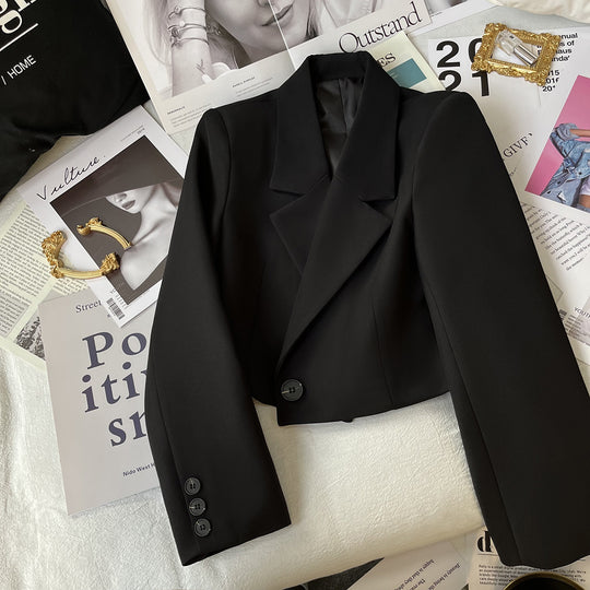 Damen nan kurzer taillierter Blazer mit markantem Revers und Ein-Knopf-Verschluss EB