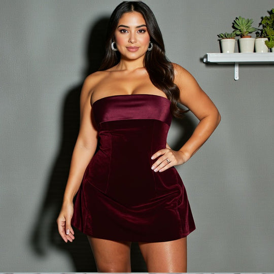 Damen Bandeau Minikleid mit Faltenwurf und elegantem Schnitt EB