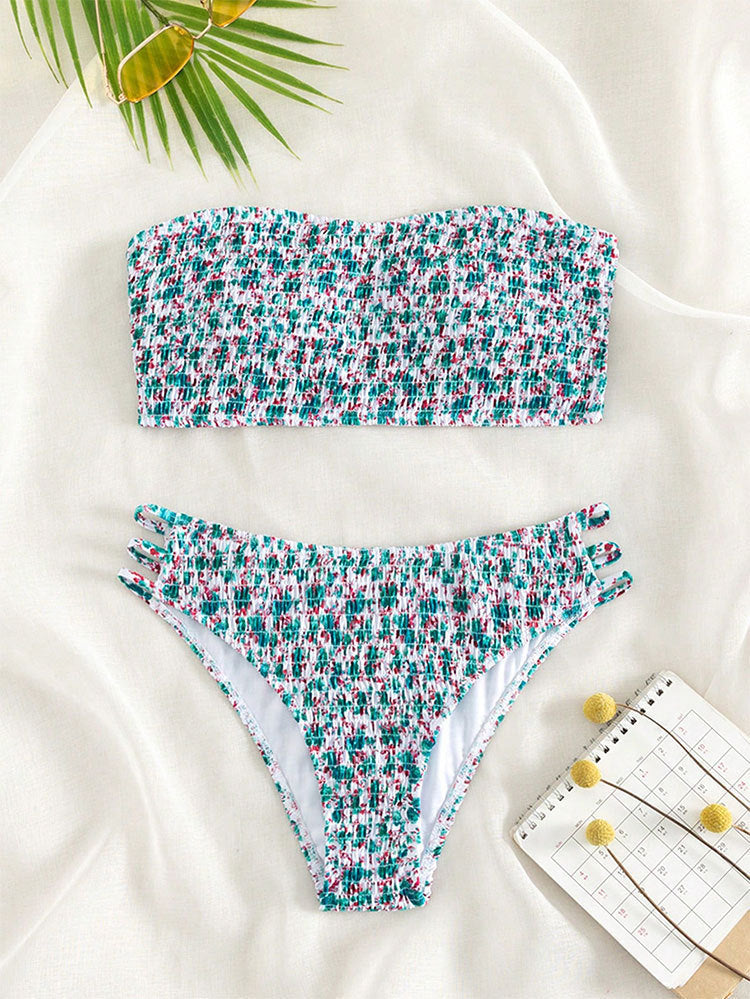 Damen Bandeau-Bikini mit raffinierten Rüschendetails EB
