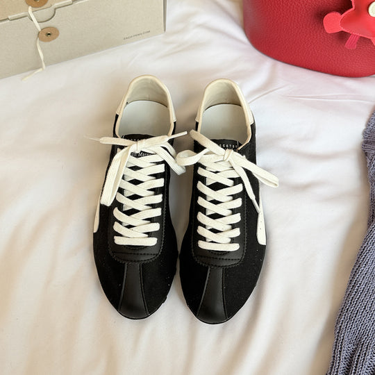 Damen Sportliche Sneakers im minimalistischen Design mit atmungsaktiver Oberflächenstruktur und stabiler Sohle EB