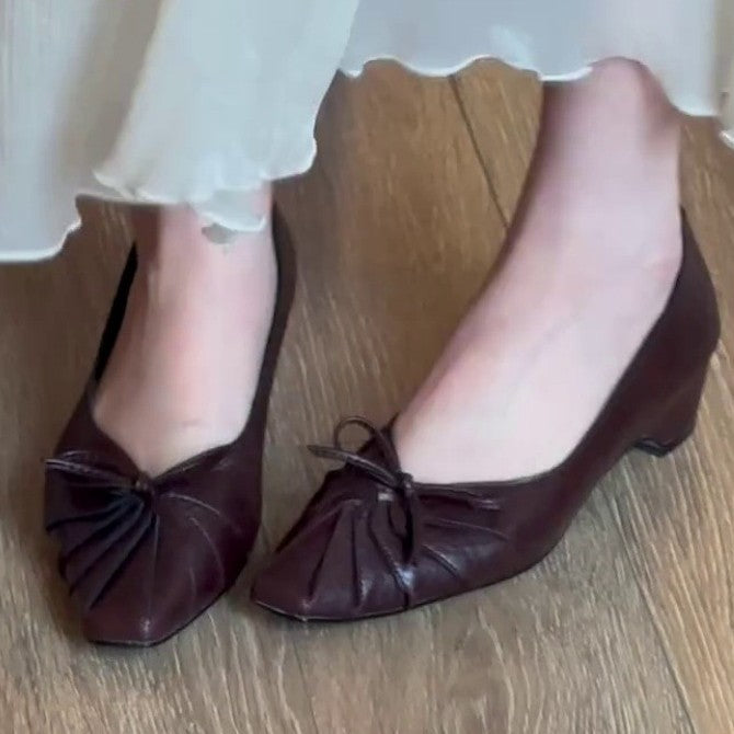 Damen Ballerina mit verspielter Schleifenapplikation aus hochwertigem Leder EB