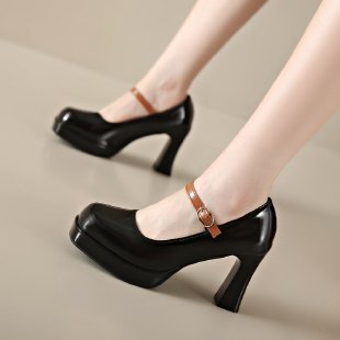 Damen Plateau-Pumps mit elegantem Riemchen und komfortablem Blockabsatz EB