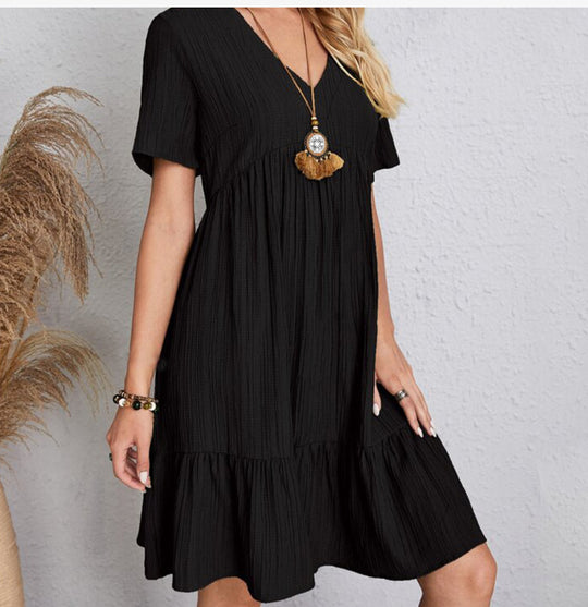Damen Sommerliches Freizeitkleid mit V-Ausschnitt und Rüschensaum EB