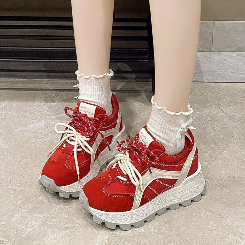 Damen Sportliche Sneakers mit hohem Plateau und trendiger Schnürung EB
